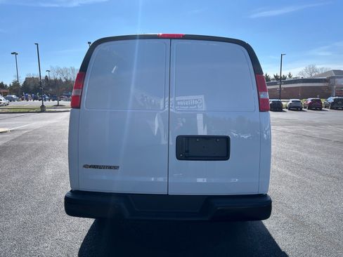 New 2025 Chevrolet Express 2500 RWD image 7