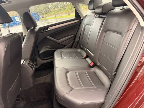 Used 2014 Volkswagen Passat 1.8T SE FWD image 15