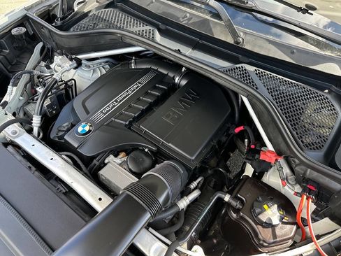 Used 2014 BMW X5 xDrive35i image 16