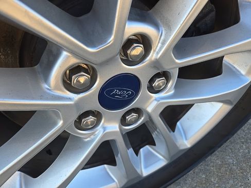 Used 2022 Ford Escape SE w/ Convenience Package FWD image 24