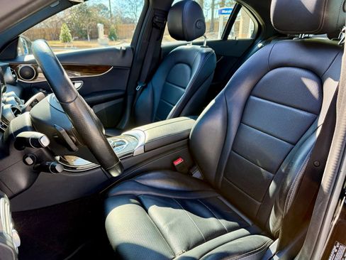 Used 2018 Mercedes-Benz C 300 Sedan w/ Premium Package image 10