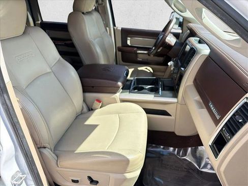 Used 2014 RAM 1500 Laramie AWD/4WD image 21