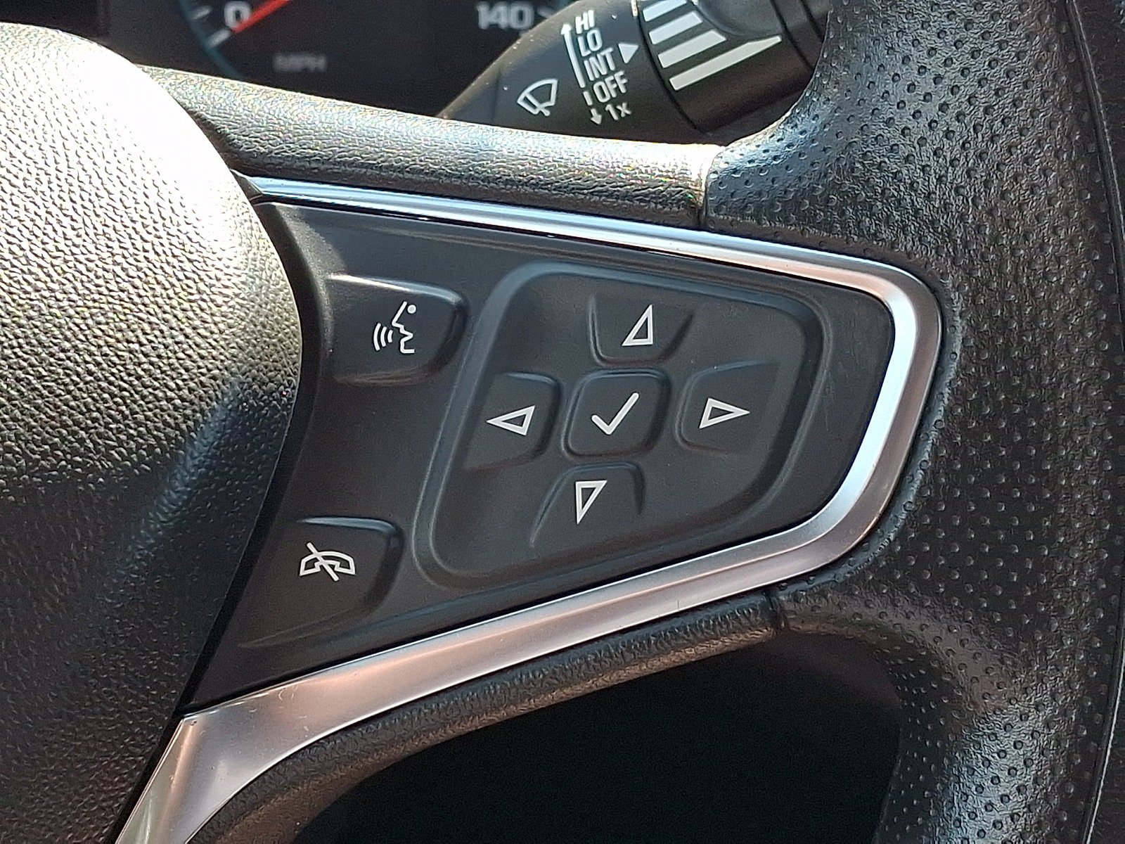 Used 2025 Chevrolet Malibu LT FWD image 21