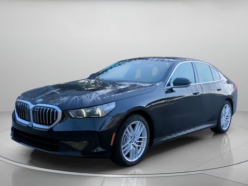 Used 2025 BMW 530i RWD image 12