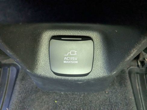 Used 2018 Kia Niro Touring FWD image 14