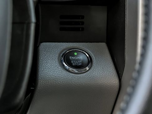 Used 2020 Ford F150 Lariat image 22