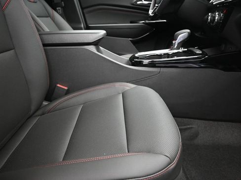 New 2026 Chevrolet Trax RS w/ Sunroof Package FWD image 24