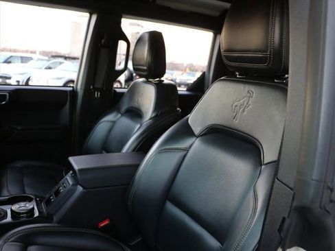 Used 2025 Ford Bronco Badlands image 19