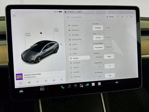Used 2018 Tesla Model 3 Mid Range RWD image 37
