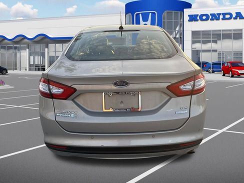 Used 2015 Ford Fusion SE w/ Equipment Group 202A image 6