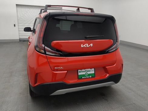 Used 2023 Kia Soul LX image 6