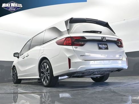 Used 2025 Honda Odyssey Elite image 21