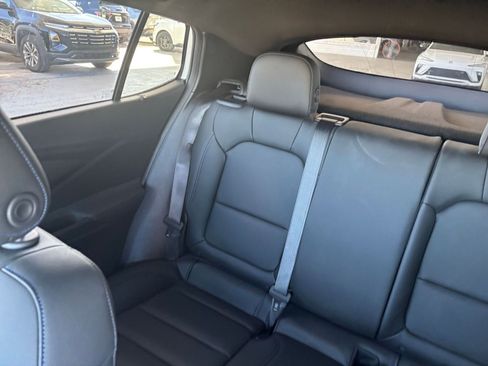 Used 2025 Buick Envista Sport Touring image 41