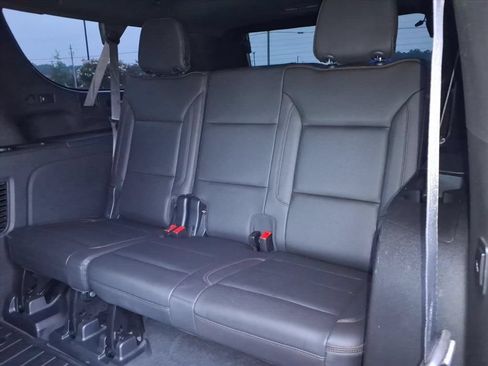 Used 2021 Chevrolet Suburban High Country w/ Premium Package AWD/4WD image 26