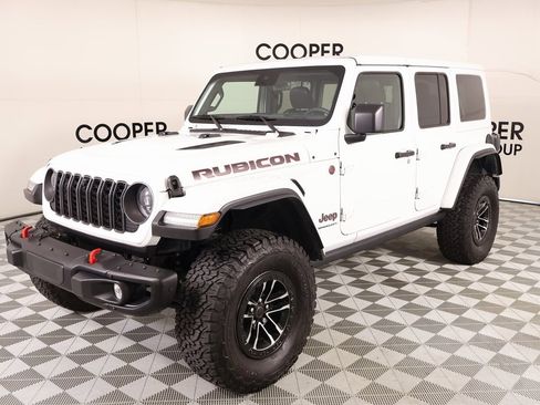 Used 2024 Jeep Wrangler Unlimited Rubicon image 11