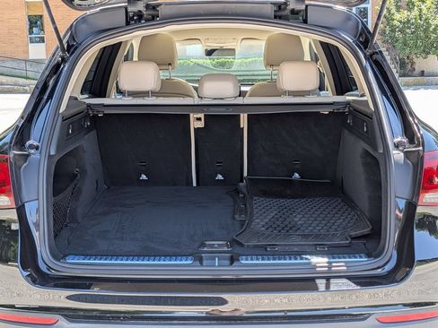 Used 2020 Mercedes-Benz GLC 300 4MATIC image 6