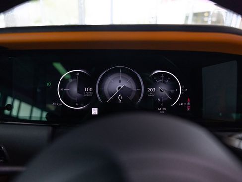 Used 2026 Rolls-Royce Cullinan AWD/4WD image 34