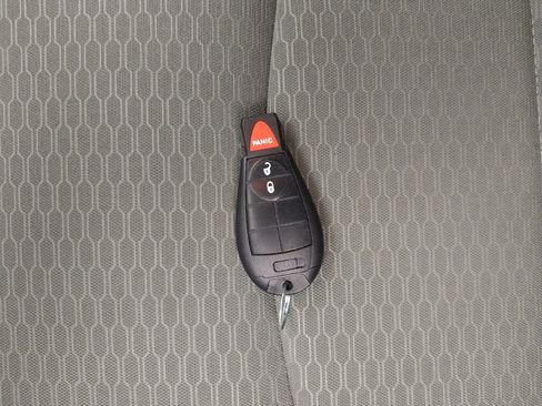 Used 2017 RAM 1500 Express w/ Express Value Package image 32