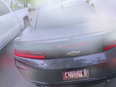 Used 2017 Chevrolet Camaro SS image 3