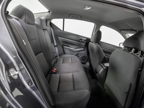 Used 2024 Nissan Altima 2.5 SV FWD image 13
