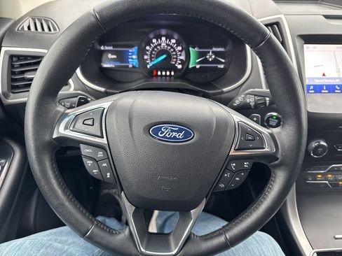 Used 2020 Ford Edge SEL w/ Convenience Package image 24