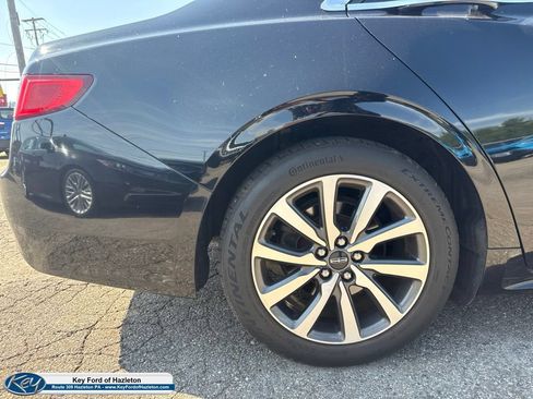 Used 2018 Lincoln Continental Premiere AWD/4WD image 15