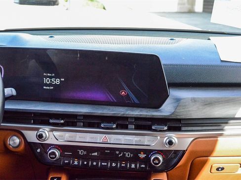 Used 2023 Kia Telluride EX X-Line image 14