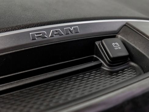 Used 2024 RAM 3500 Big Horn image 30