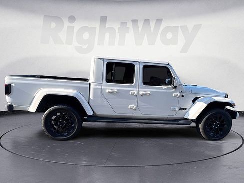 Used 2023 Jeep Gladiator Overland AWD/4WD image 6