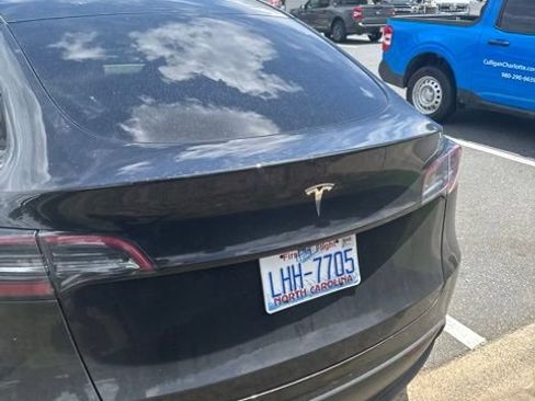 Used 2025 Tesla Model Y Long Range RWD image 2