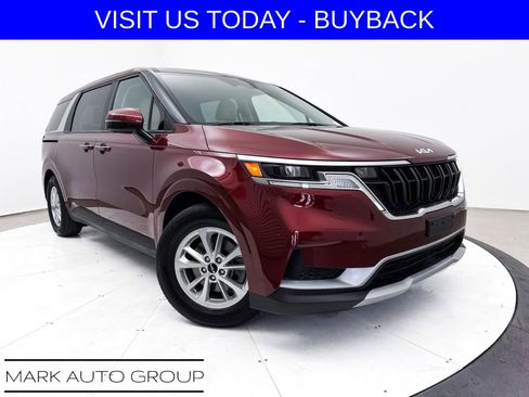 Used 2024 Kia Carnival LX image 1