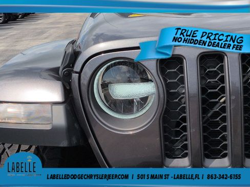 Used 2022 Jeep Gladiator Rubicon w/ Cold Weather Group AWD/4WD image 10