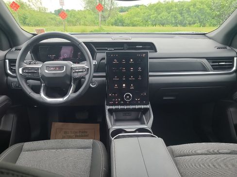 Used 2025 GMC Terrain Elevation AWD/4WD image 19