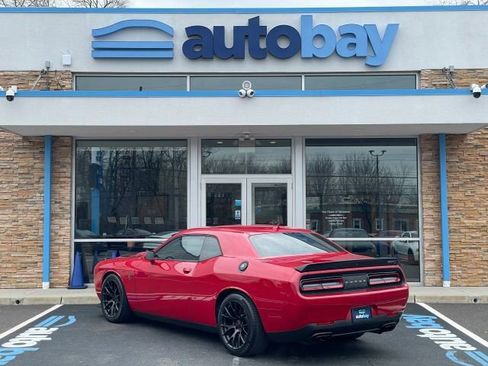 Used 2016 Dodge Challenger SRT Hellcat RWD image 10