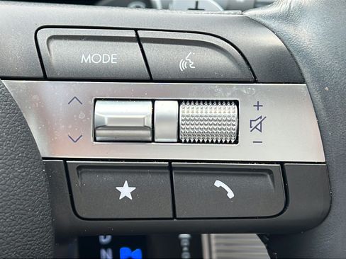 Certified 2024 Hyundai Kona Limited FWD image 23