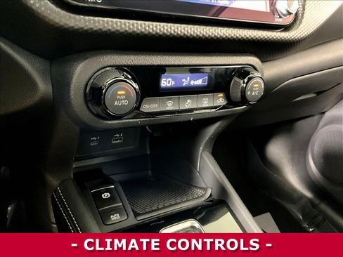 Used 2021 Nissan Kicks SV FWD image 15