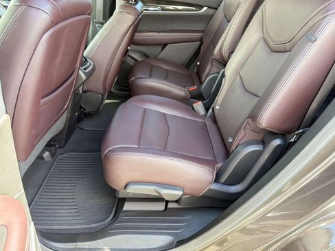 Used 2020 Cadillac XT6 Premium Luxury image 12