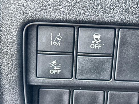 Used 2020 Honda CR-V LX image 15