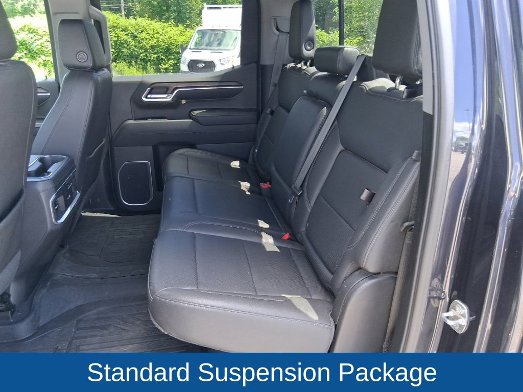 Used 2022 GMC Sierra 1500 SLT w/ SLT Premium Plus Package AWD/4WD image 16