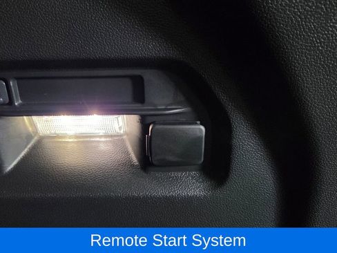 Used 2025 Ford Explorer Active w/ Active Comfort Package image 14