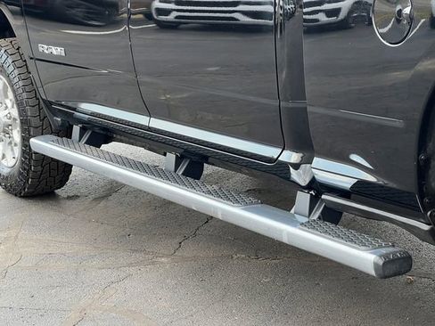 Used 2024 RAM 2500 Laramie AWD/4WD image 12