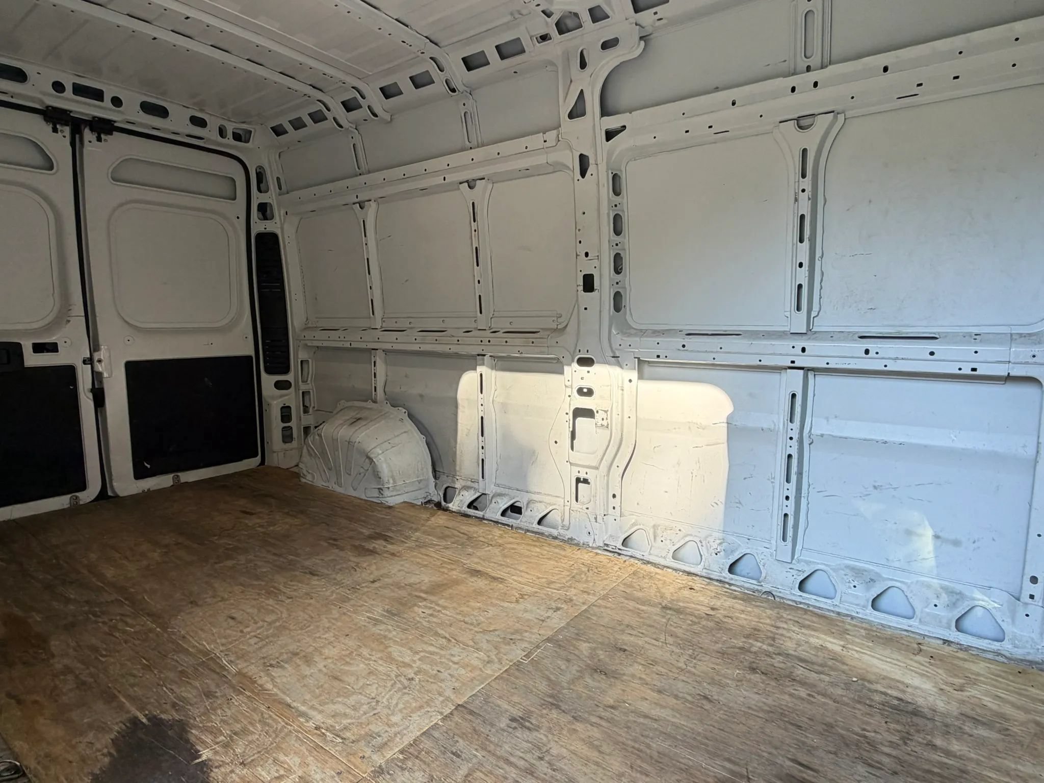 Used 2025 RAM ProMaster 2500 w/ Convenience Group FWD image 11