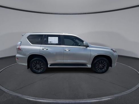 Used 2023 Lexus GX 460 Premium w/ Premium Package AWD/4WD image 9