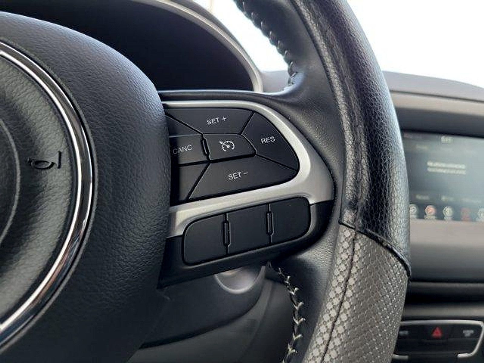 Certified 2019 Jeep Compass Latitude w/ Popular Equipment Group FWD image 25