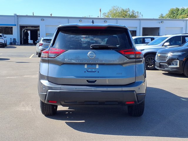 Used 2024 Nissan Rogue S AWD/4WD image 20