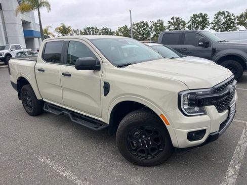 Used 2025 Ford Ranger XLT w/ Black Appearance Package RWD image 4