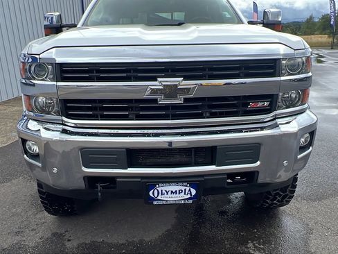 Used 2015 Chevrolet Silverado 2500 LTZ w/ Duramax Plus Package AWD/4WD image 2