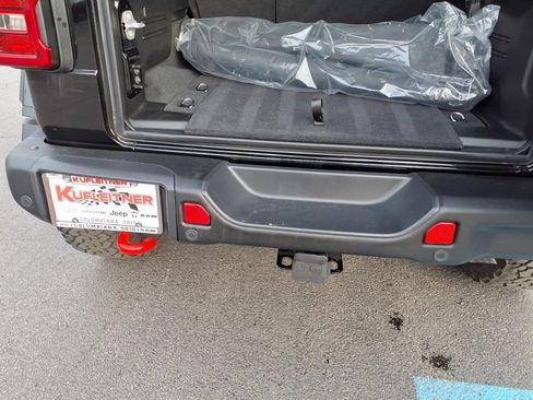 Used 2025 Jeep Wrangler Unlimited Rubicon AWD/4WD image 25