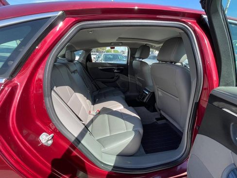 Used 2017 Chevrolet Impala LT w/ Leather Package FWD image 14