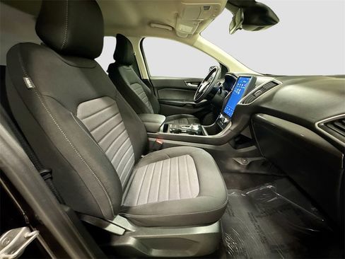 Used 2022 Ford Edge SE image 30